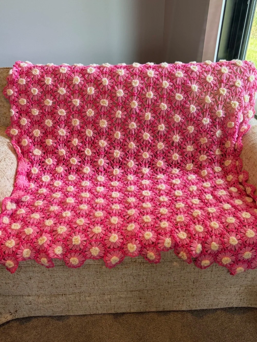Vintage 1970s 3D Daisy Crochet Afghan Blanket Throw Pink Maximalist Retro 52x52